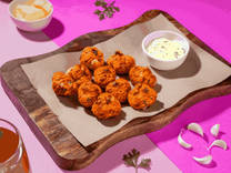 Peri-Peri Garlic Knots with Cheesy Dip