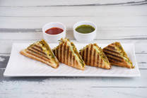 Aloo Matar Cheese Toast