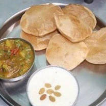 Puri Sabji sewai (6 Poories)