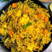 Hot bucket Veg Paneer biryani (half)