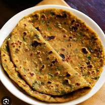 Mixed Veg Paratha 1 piece with Achaar