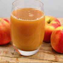 Fresh and healthy apple Juice(300 ML)