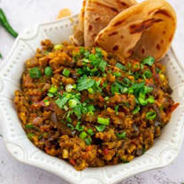 4 Plain Paratha with Baigan ka Chokha