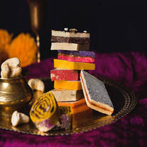 Mix Kaju Katri