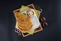 Gobi Paratha With Curd and Butter