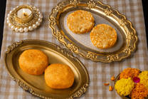 Aloo Pattice (2 pcs) & Sabudana Wada (2 pcs)