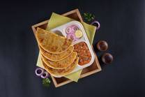 Gobi Paratha & Pindi Chole
