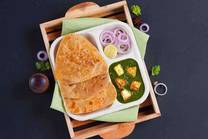 Palak Paneer & Paratha Lunchbox