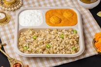 Sabudana Khichdi with Dum Aloo Vrat Thali