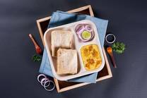 Chicken Mughlai Gravy with Rumali Roti Lunchbox