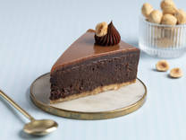 Hazelnut Praline Mousse Pastry [1 Piece]
