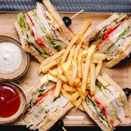 Tikka Club Sandwich (Chicken)