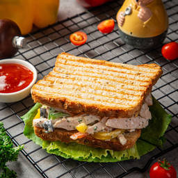 Best Classic chicken sandwich in Kaloor