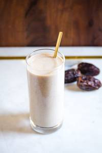 Dates Milkshake