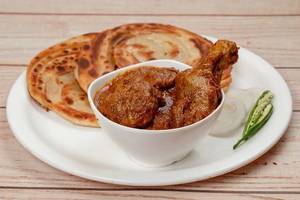 Laccha Paratha (2 Pcs) Chicken Curry (3 Pcs)