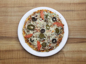 Olive cheese pizza