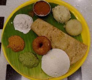 Mini Tiffin