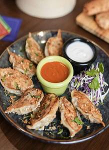 Chicken Pan Fried Momos (8 Pcs)