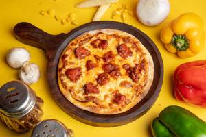 10" Medium Hot Chicken Pizza