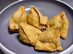 Punjabi Samosa five pcs