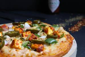 Classic Cheesy Pizza With Tandoori Paneer (12 Inch)