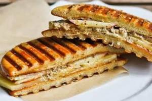 Aloo Tikki Sandwich (2pcs)