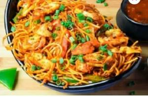Schezwan Chicken Noodles