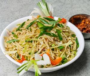 Veg Hakka Noodles