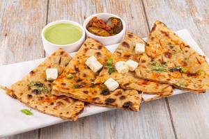 Achari Paneer Paratha