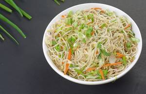 Veg Hakka Noodles
