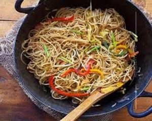 Veg combination rice & noodles