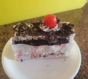 Black Forest Pastry (1 Pc)