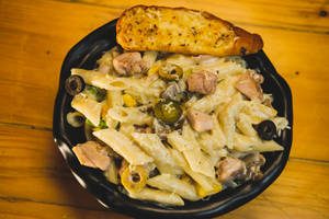 White Sauce Pasta Non-veg.