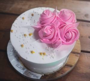 White Forest Cake 600G