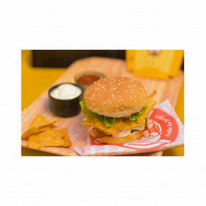 Paneer Kurkure Burger