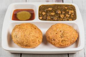 Kachori With Chana