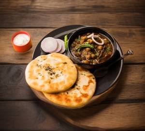 Chole With Tawa Kulcha