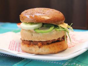 Paneer Cheese Burger