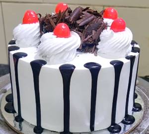 Black Forest Cake 500 Gram Eggless