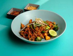 Phad Thai Chicken.