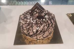 Chocolate Crunchy Cake [500 grams]