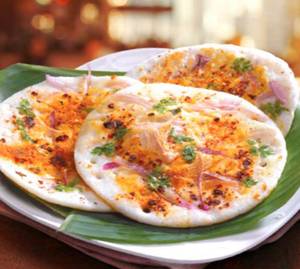 Onion Podi Uttapam