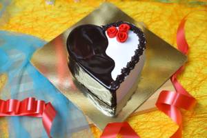 Valentine's Heart Shape Choco Vanilla Cake