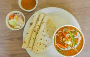 Chicken  Curry + 4nos Roti