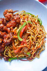 Hakka Noodles With Chicken Manchurian  (boneless) Combo
