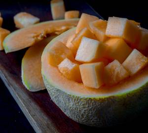 Diced Muskmelon Bowl