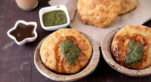 Pyaaz Kachori