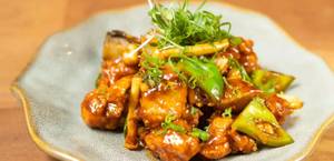 Cantonese-Style Chilly Chicken