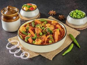 Veg Kolhapuri (gravy)