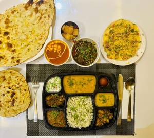 The kitchen special jambo veg thali